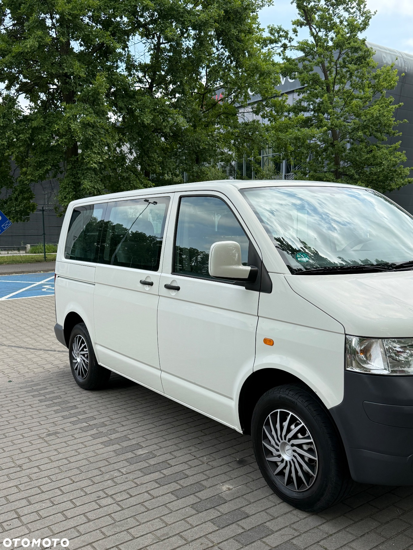 Volkswagen Caravelle TDI L1 - 2