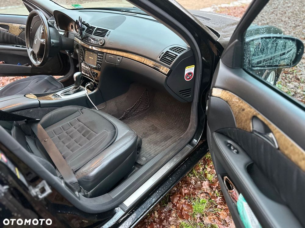 Mercedes-Benz Klasa E 320 CDI T Avantgarde - 25