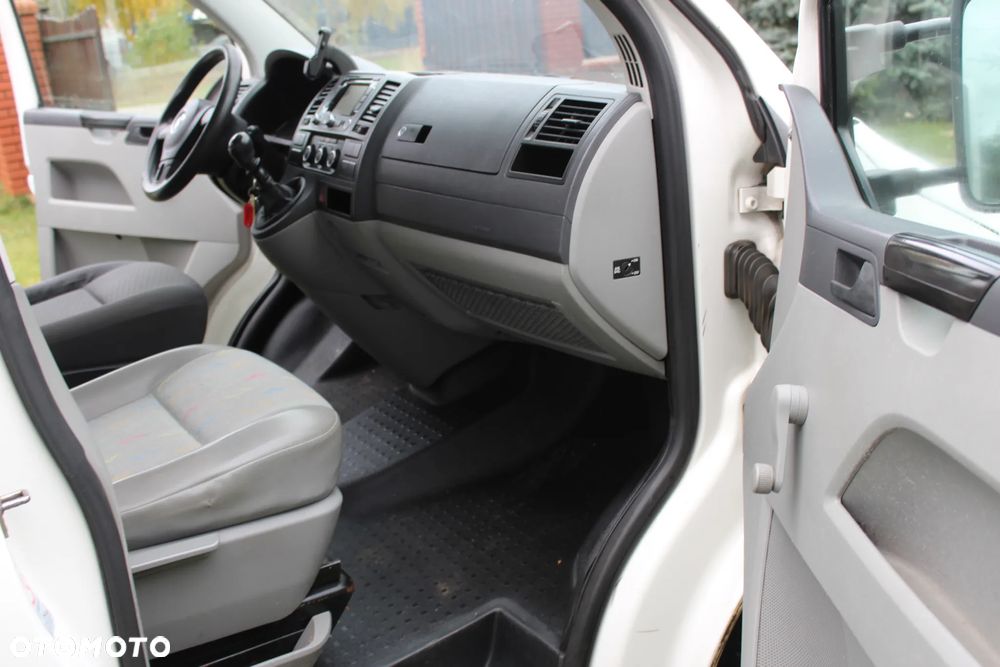 Volkswagen Transporter - 12