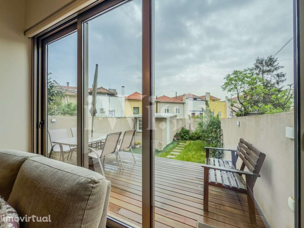 Moradia Renovada com Espaço Exterior, a Escassos Minutos da Boavista - Grande imagem: 3/27