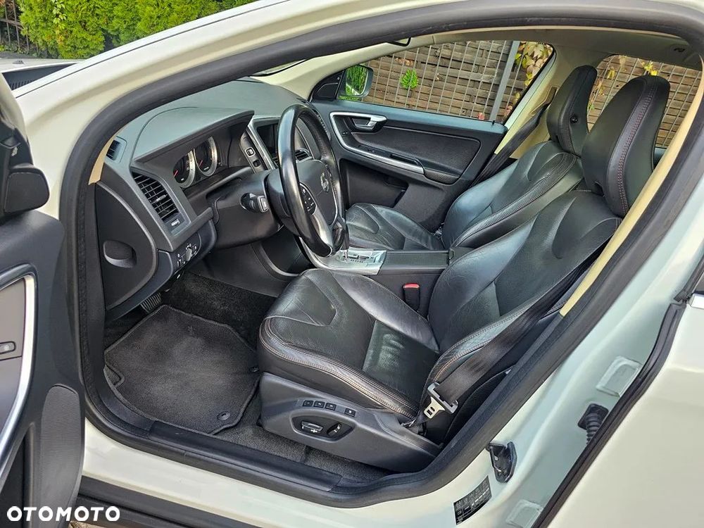 Volvo XC 60 D5 AWD Summum - 18