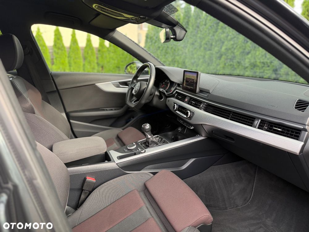 Audi A4 Avant 2.0 TDI DPF S line Sportpaket - 26