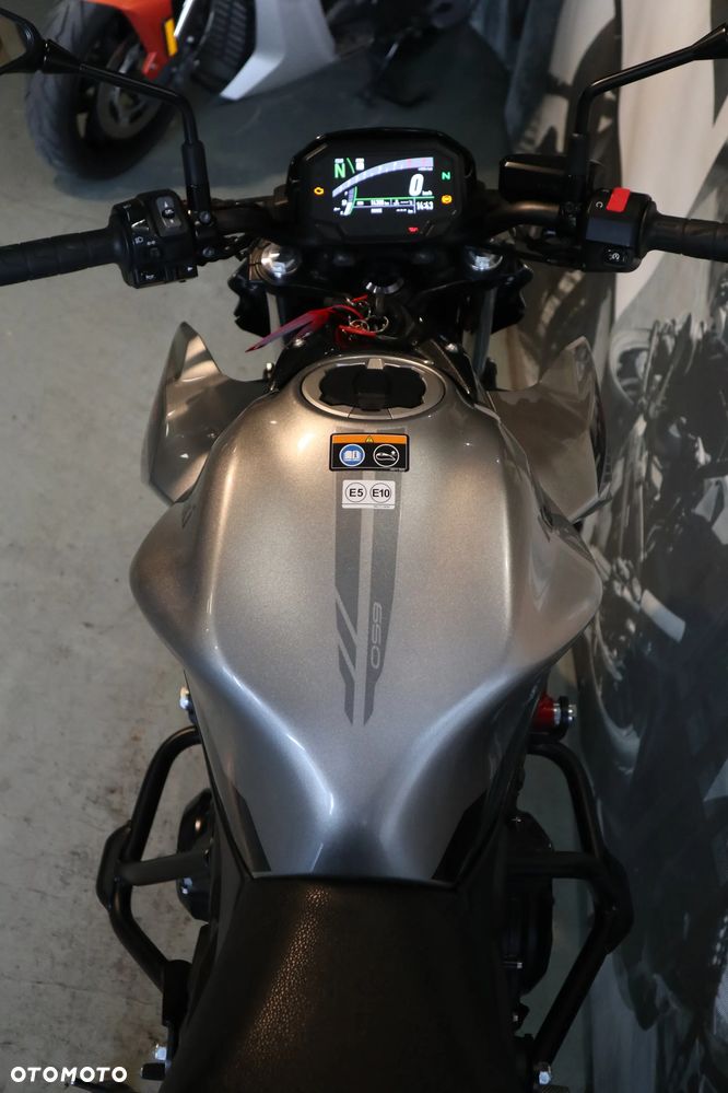 Kawasaki Z 650 - 12