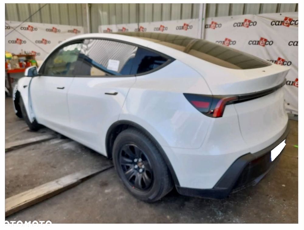 Tesla Model Y Standard - 14