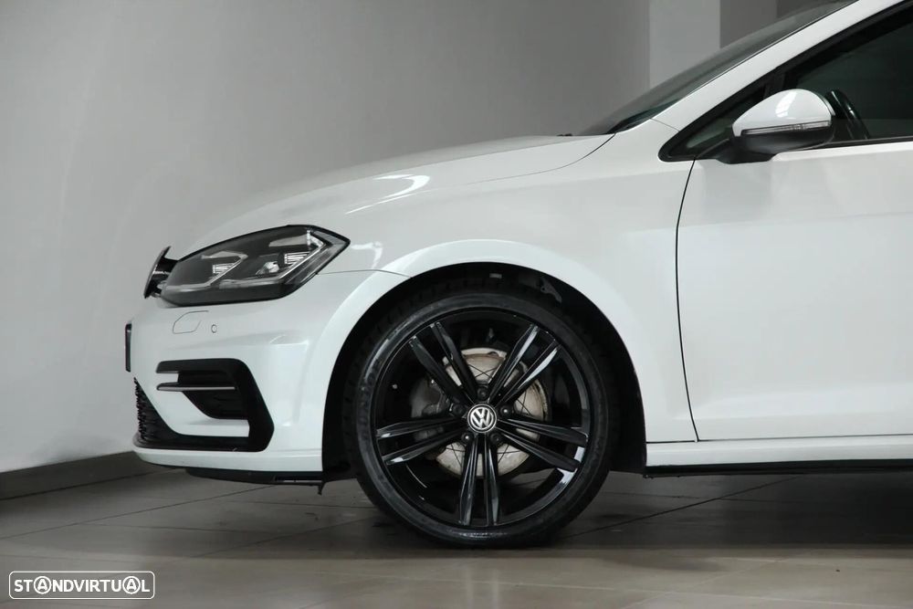VW Golf 1.6 TDI R-Line DSG - 24
