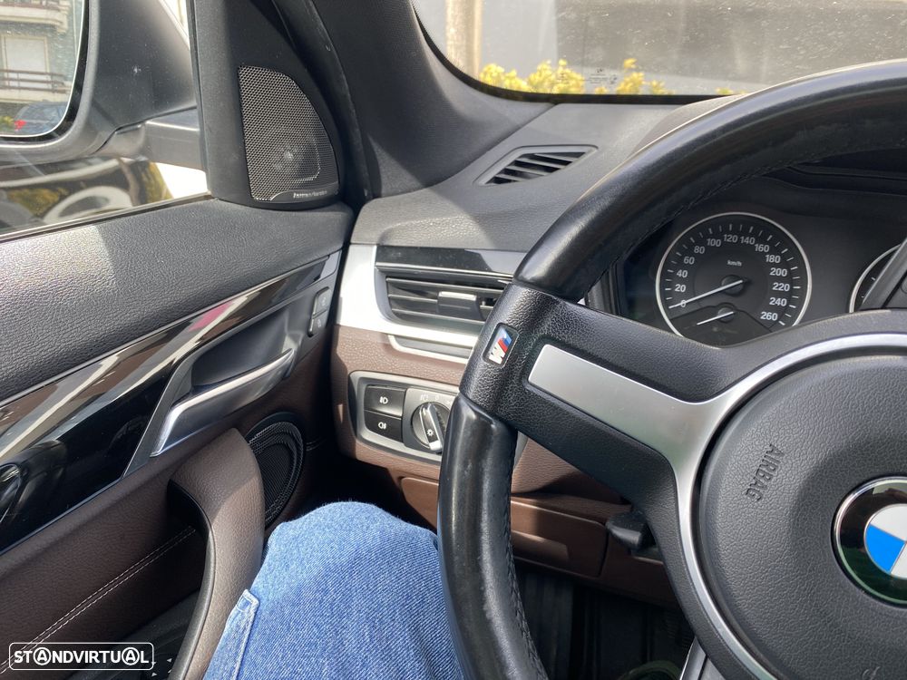 BMW X1 18 d sDrive Auto Pack M - 9