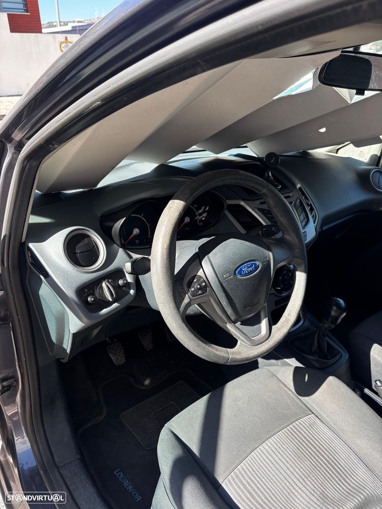 Ford Fiesta - 6