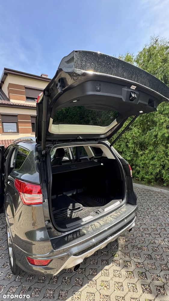 Ford Kuga 1.5 EcoBoost 2x4 Titanium - 5