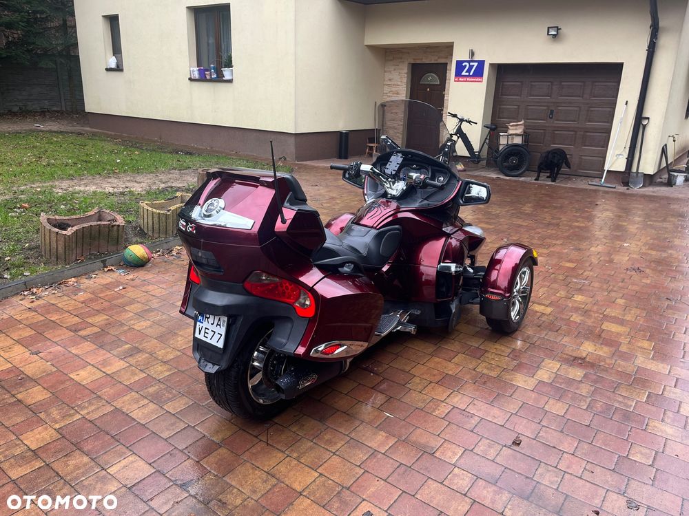 Can-Am Spyder - 2