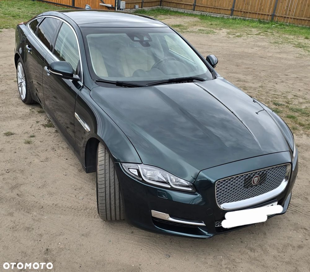 Jaguar XJ 3.0 D V6 Premium Luxury - 11