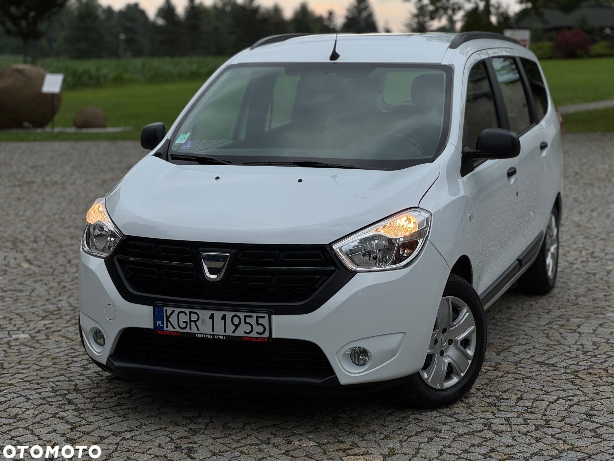 Dacia Lodgy TCe 100 GPF Start - 1