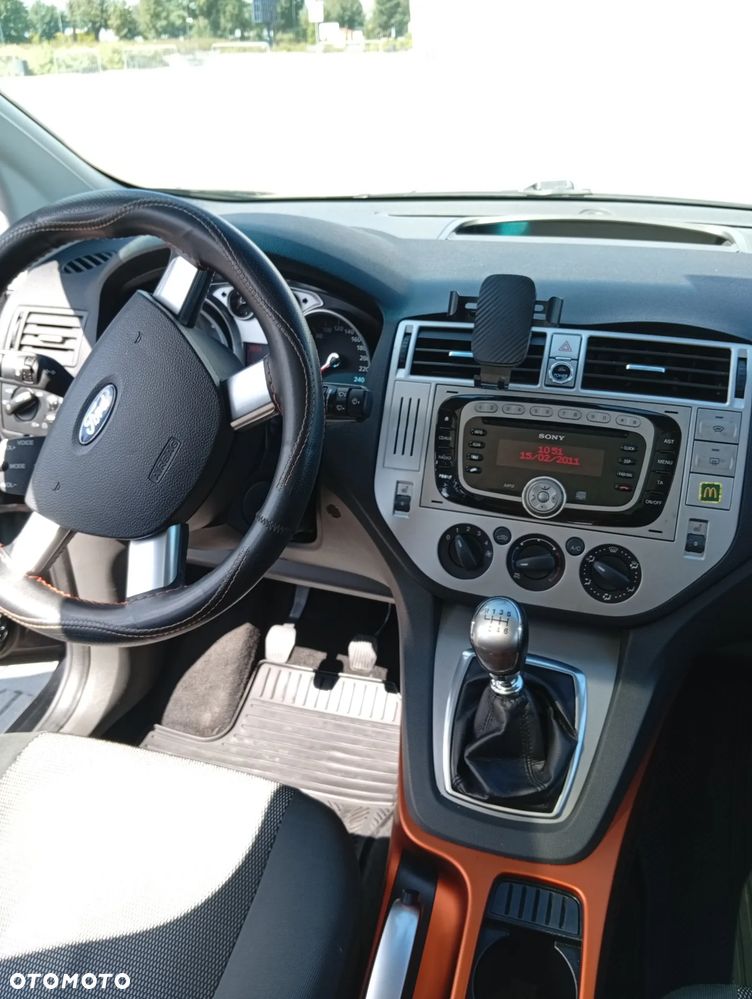 Ford Kuga - 14