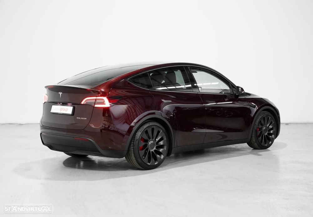 Tesla Model Y Performance Dual Motor AWD - 4