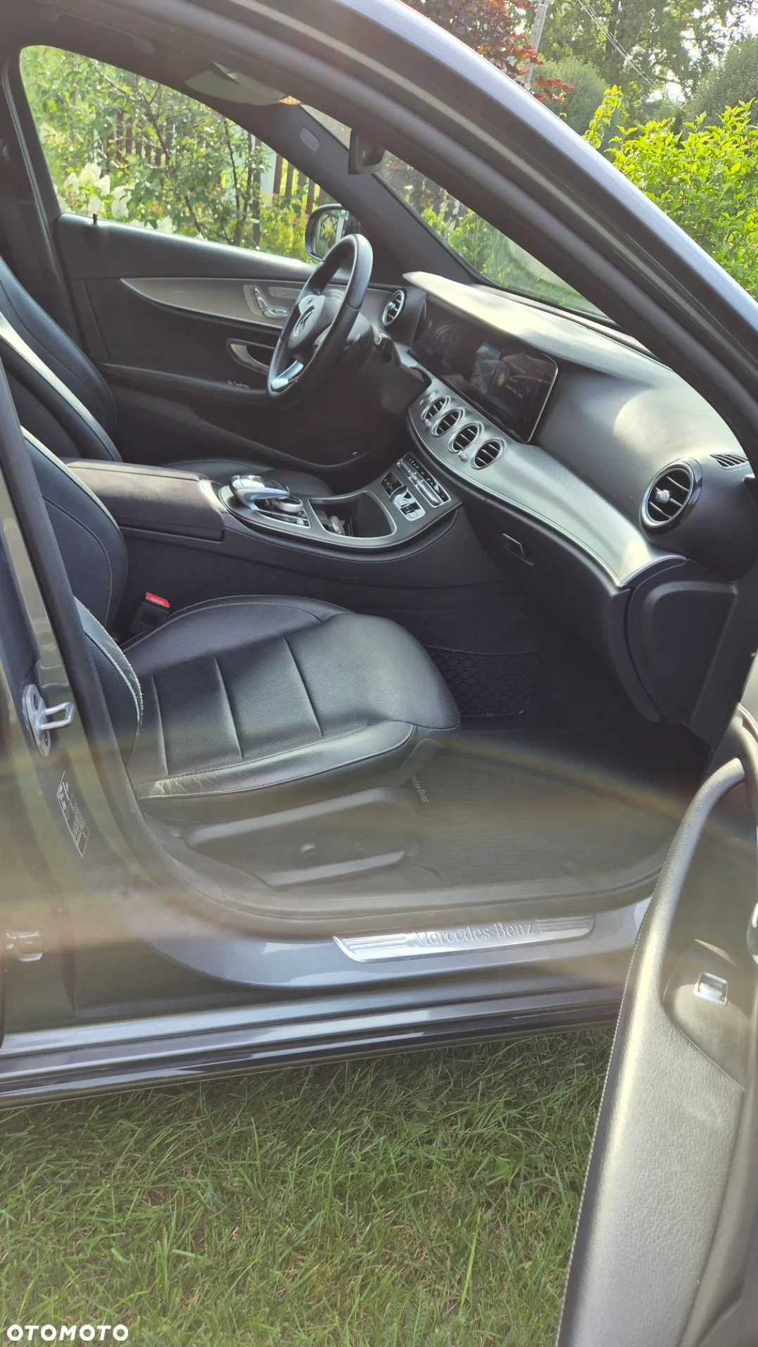 Mercedes-Benz Klasa E 220 d 9G-TRONIC AMG Line - 23