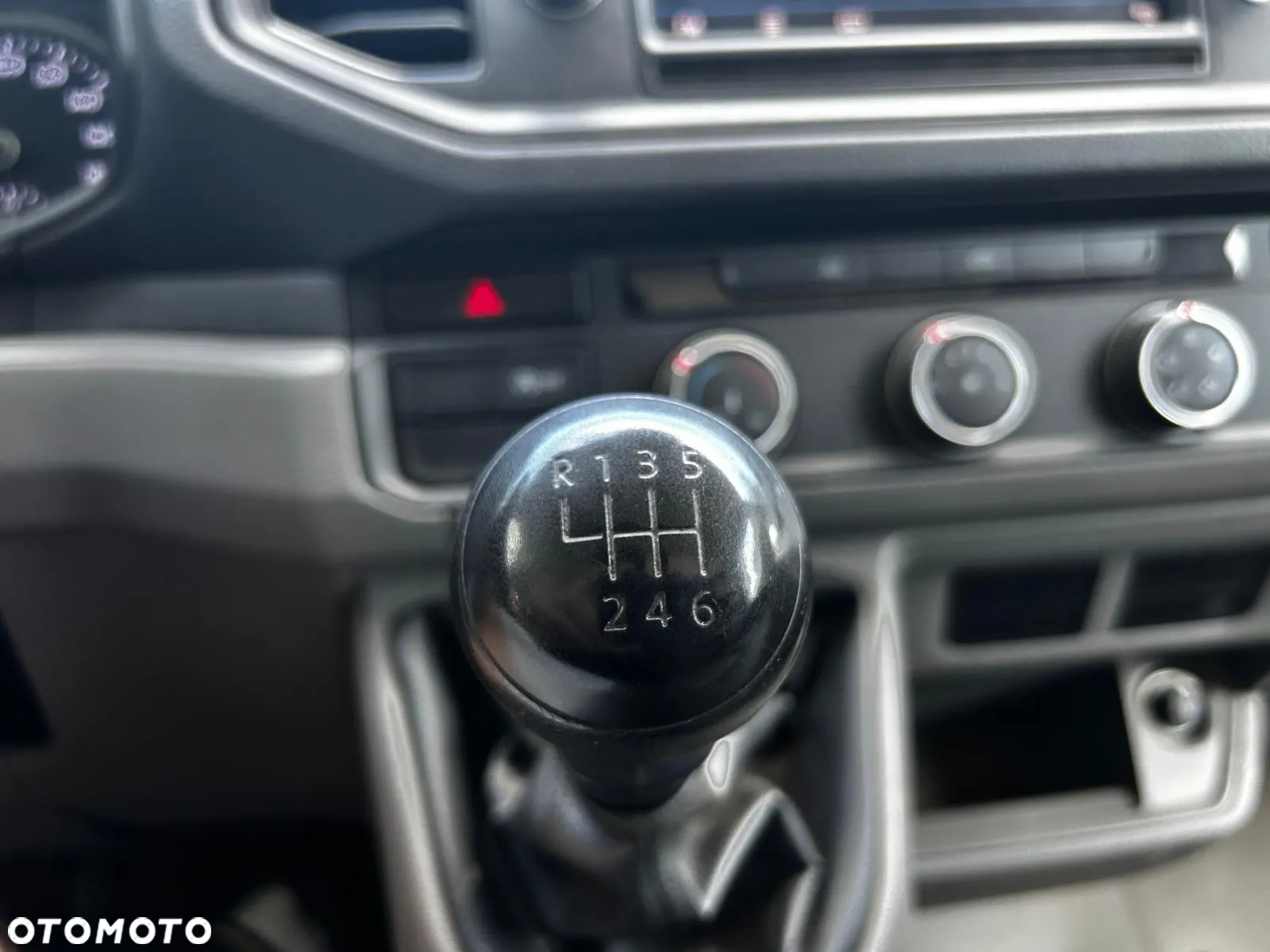 Volkswagen Crafter - 26