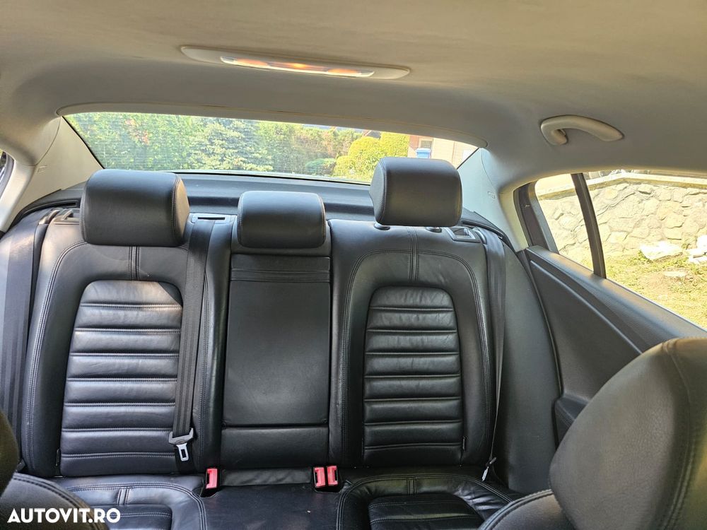 Volkswagen Passat 2.0 TDI Highline - 17