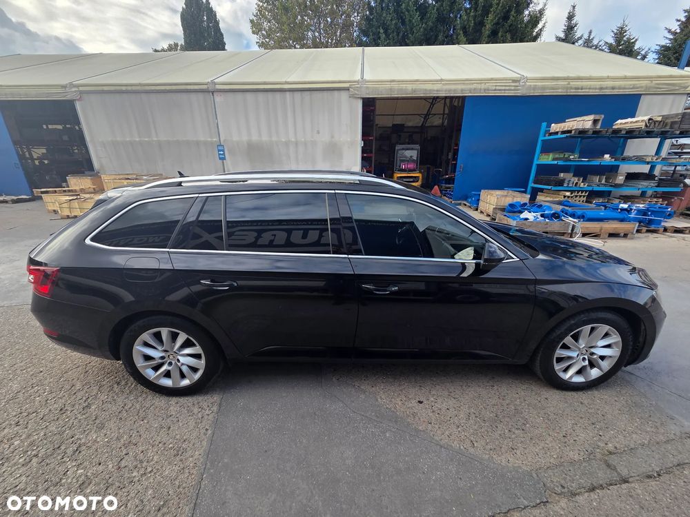 Skoda Superb 2.0 TDI 4x4 Style DSG - 4