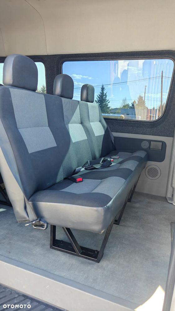 Volkswagen Crafter - 13
