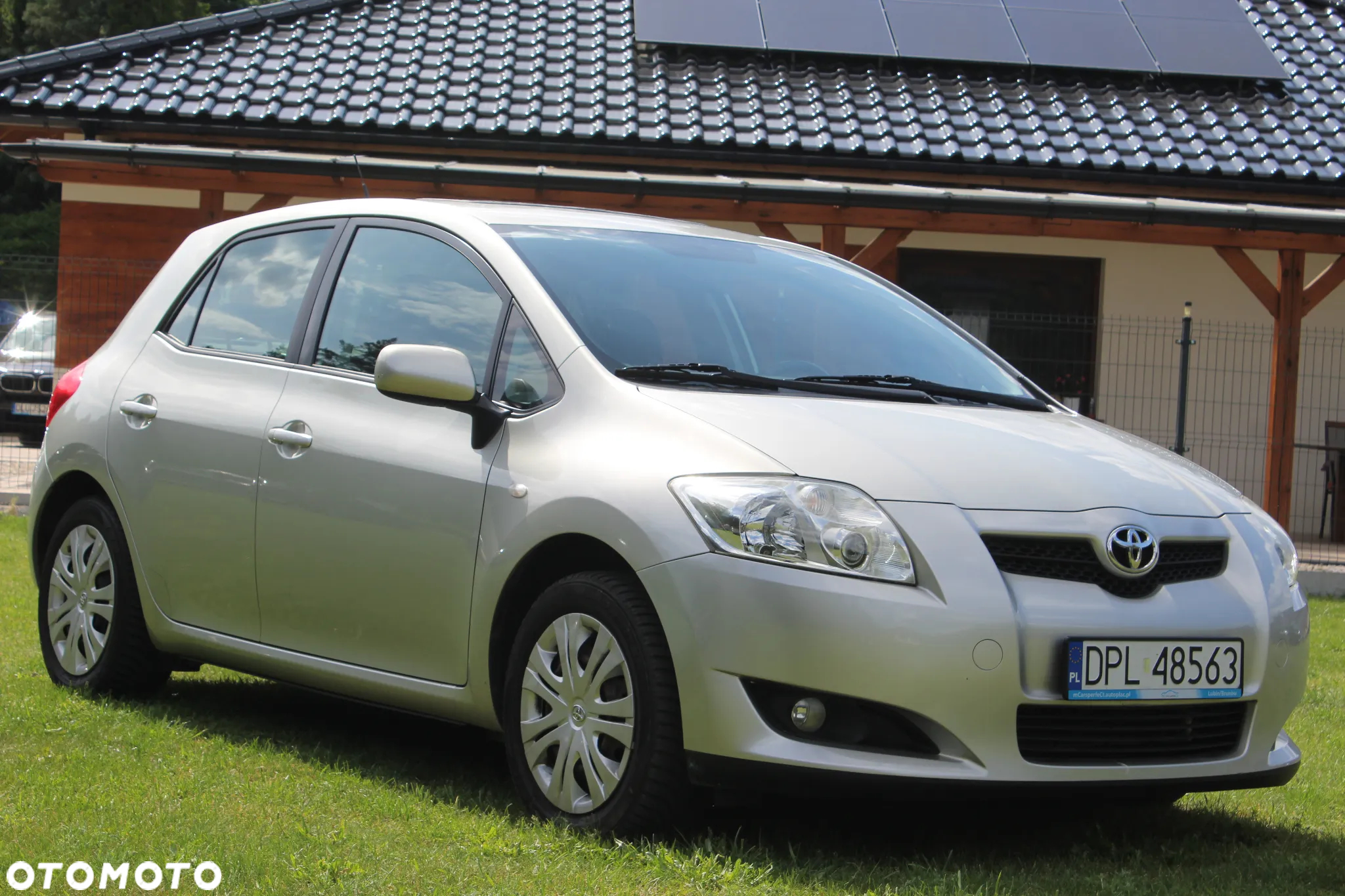 Toyota Auris 1.6 VVT-i Executive - 4