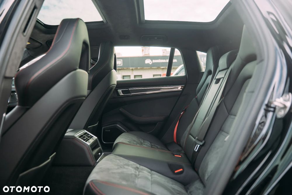 Porsche Panamera - 24