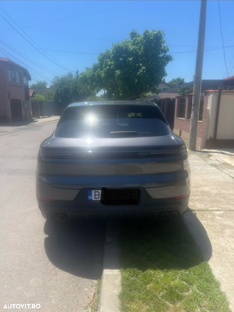 Porsche Cayenne - 2