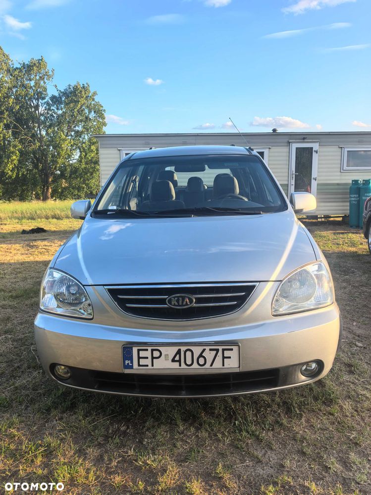 Kia Carens - 1