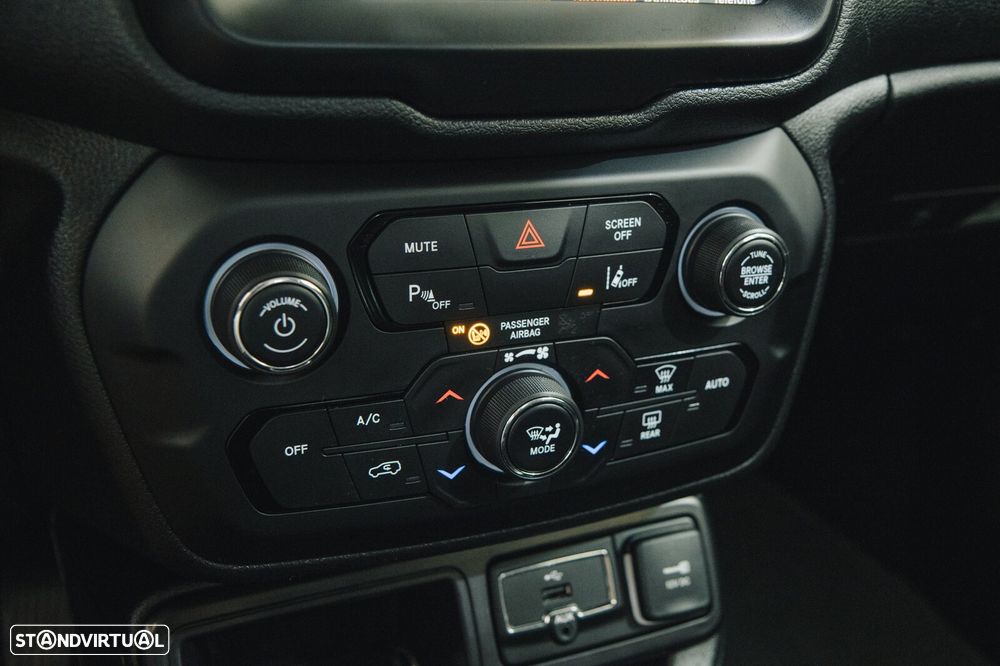 Jeep Renegade 1.0 T Night Eagle - 18