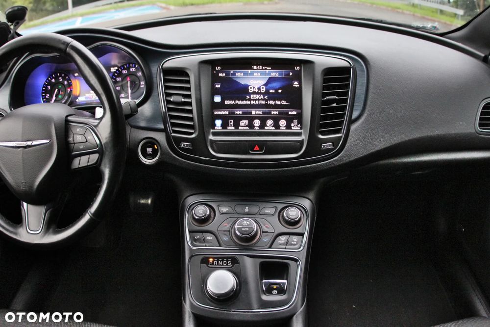 Chrysler 200 - 13