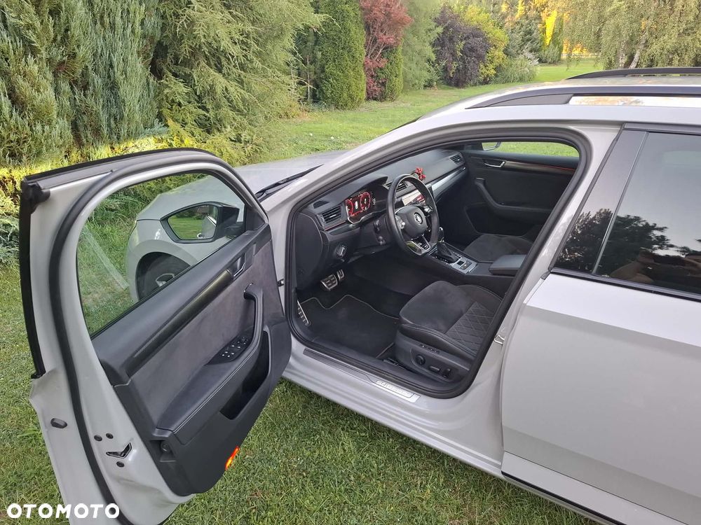 Skoda Superb 2.0 TDI SCR 4x4 Sportline DSG - 4