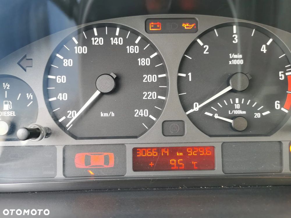 BMW Seria 3 318td - 9