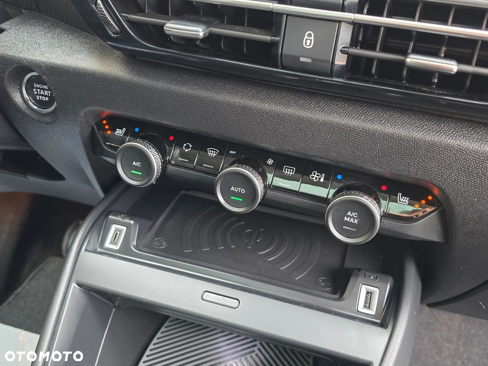 Citroën C4 BlueHDi 130 Stop&Start EAT8 SHINE - 35