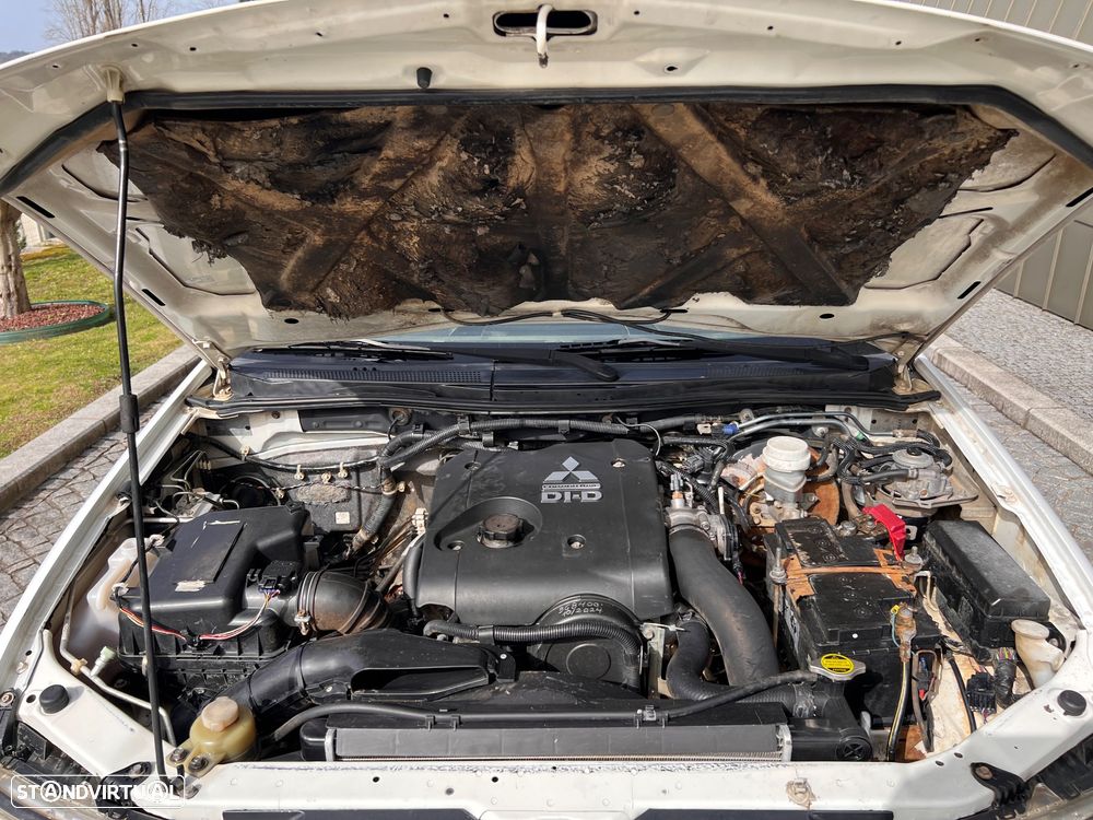 Mitsubishi L200 2.5 DI-D CD Invite AC CC 4WD - 11