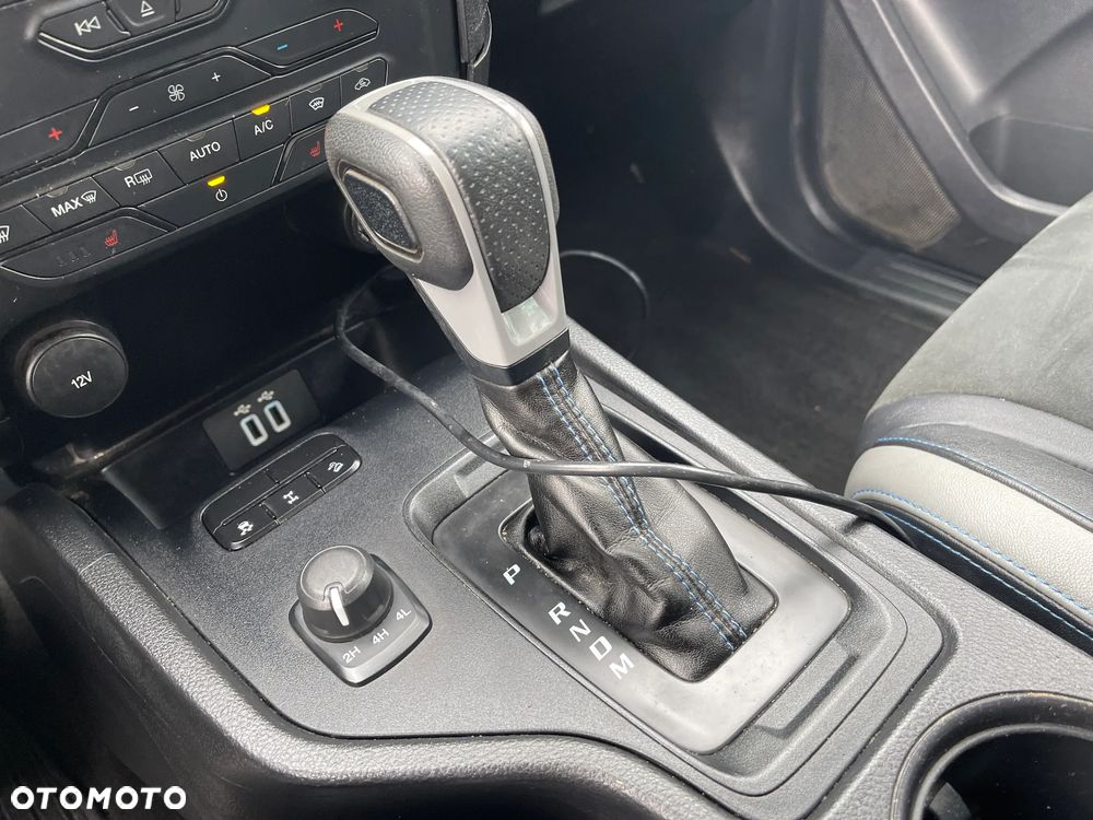 Ford Ranger Raptor - 12