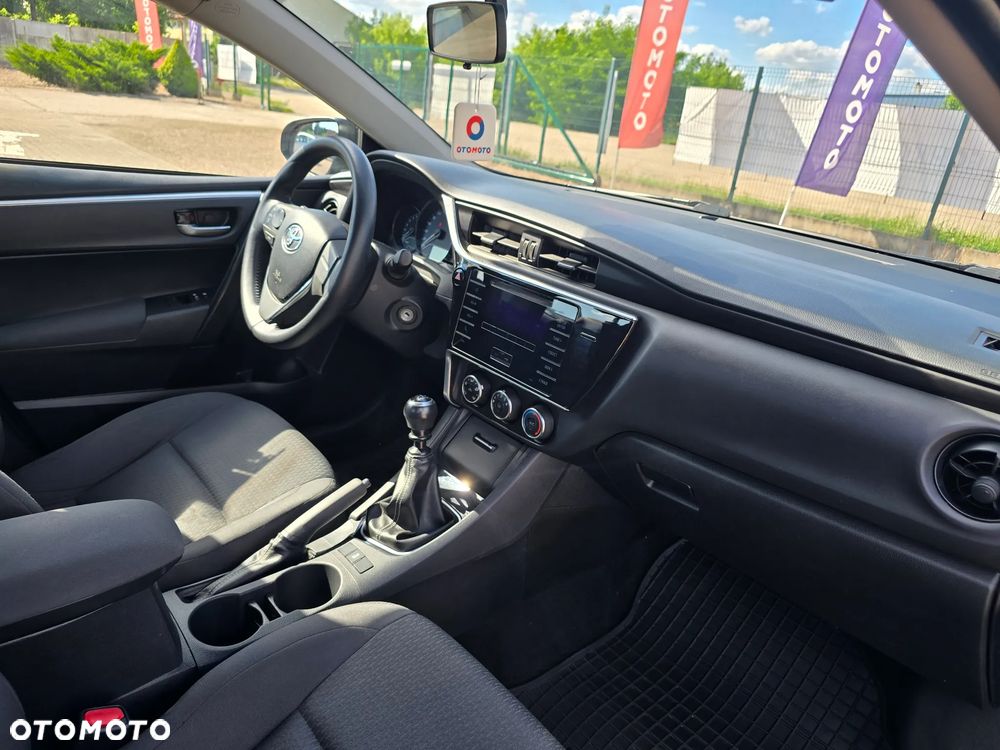 Toyota Corolla 1.6 Active EU6 - 14