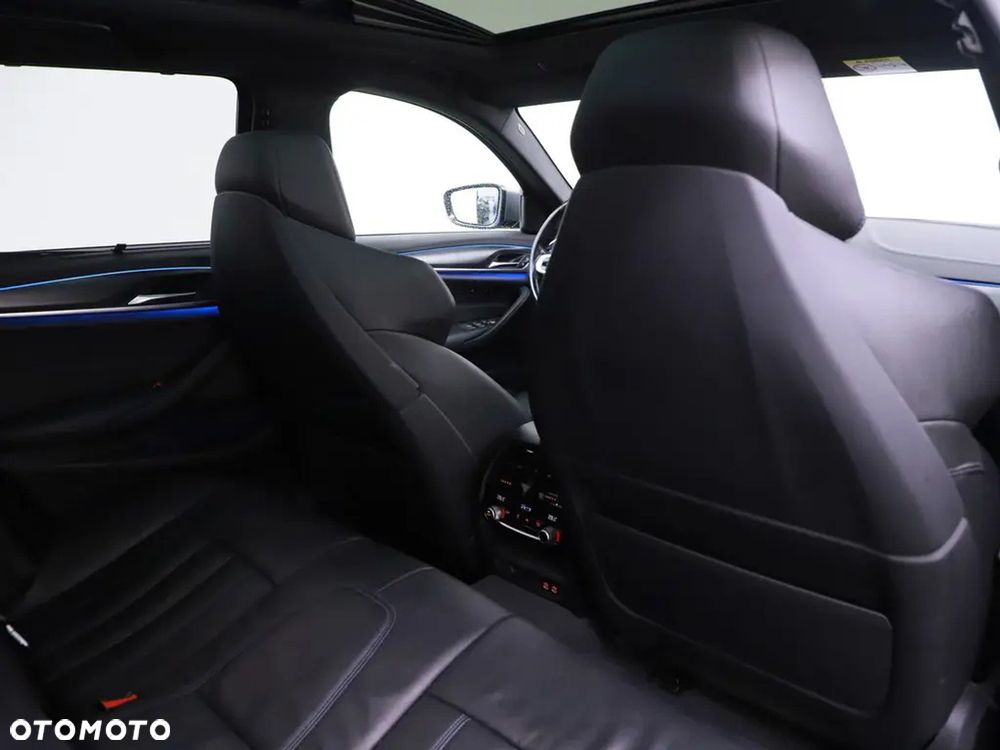 BMW Seria 5 530e xDrive M Sport sport - 17
