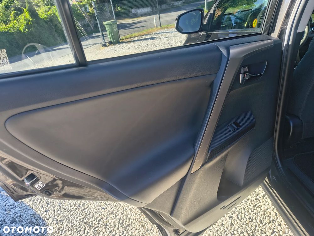 Toyota RAV4 2.2 D-4D 4x4 Automatik Edition - 18