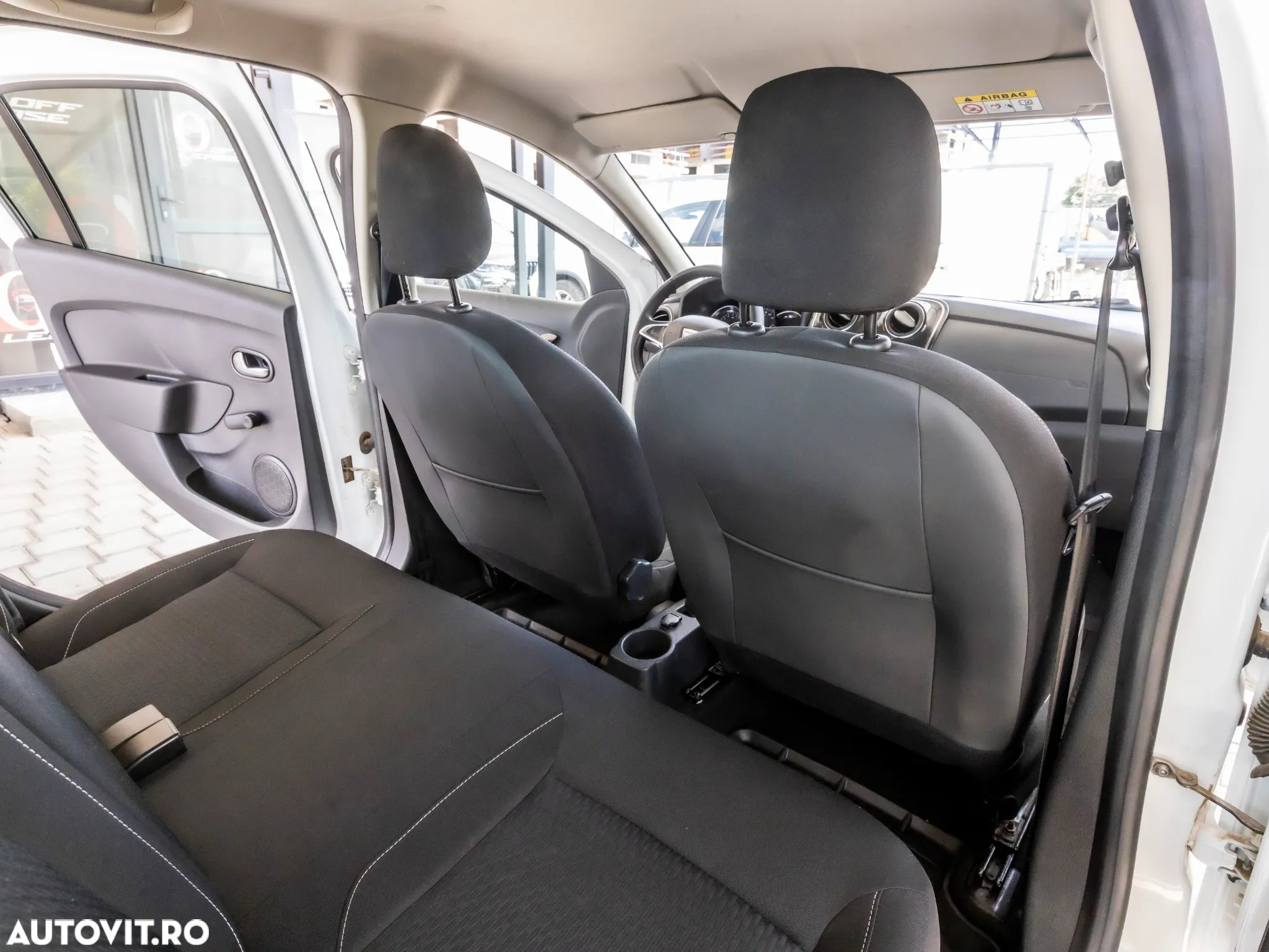 Dacia Logan 1.5 Blue dCi Laureate - 12