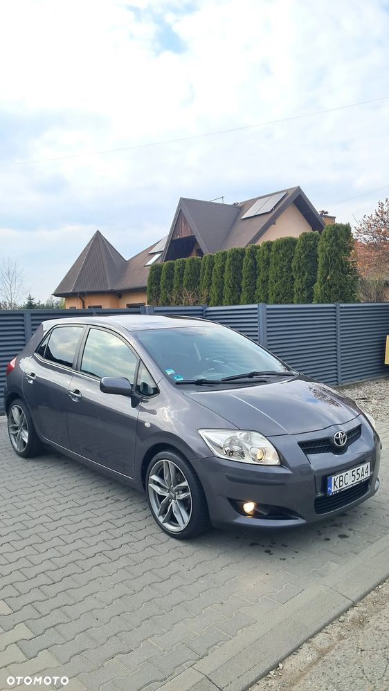 Toyota Auris 1.6 VVT-i Executive - 2
