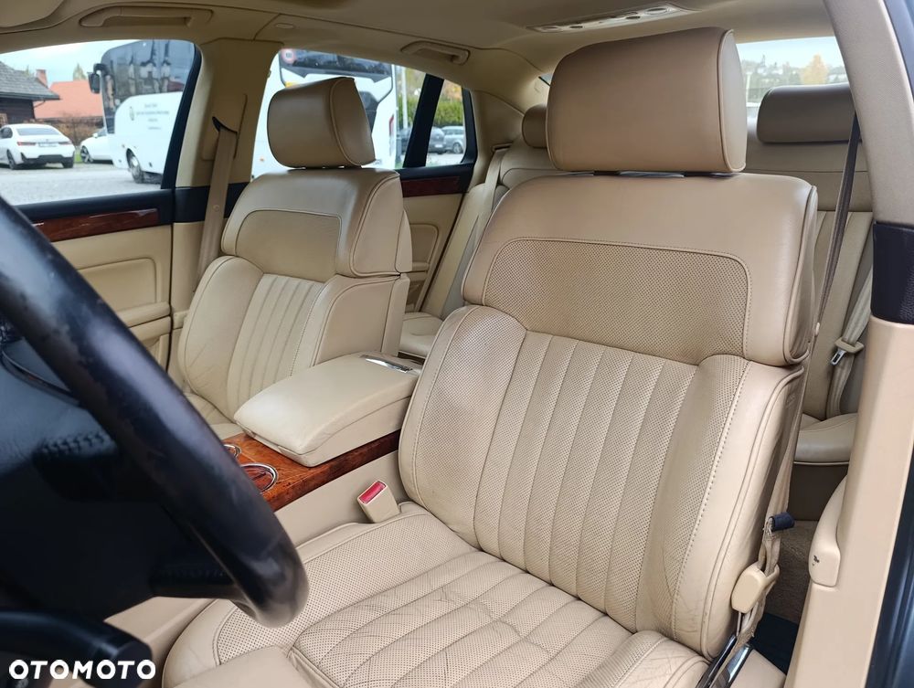 Volkswagen Phaeton - 14