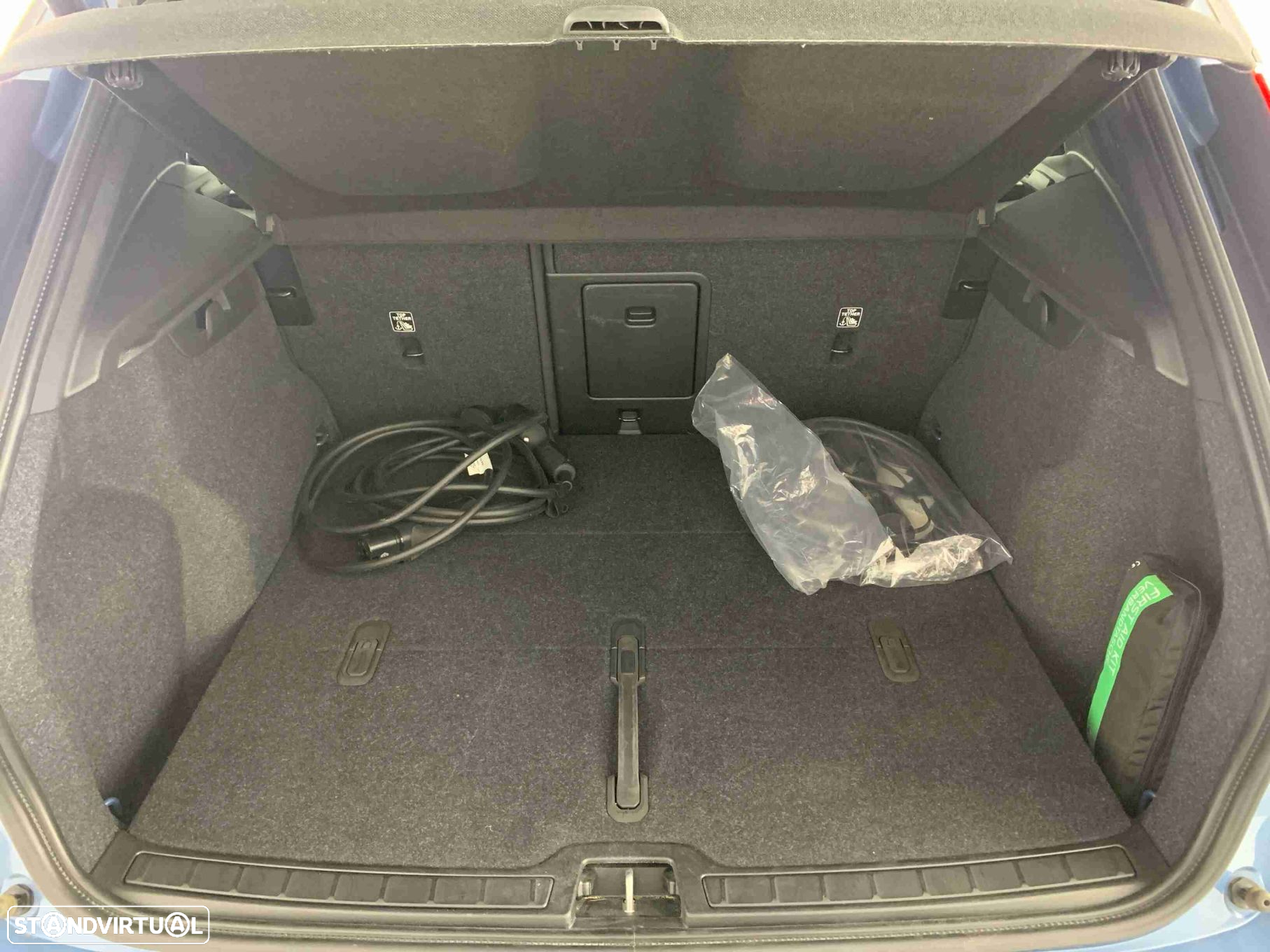 Volvo EX40 82 kWh Single Motor Extended Range Plus - 14