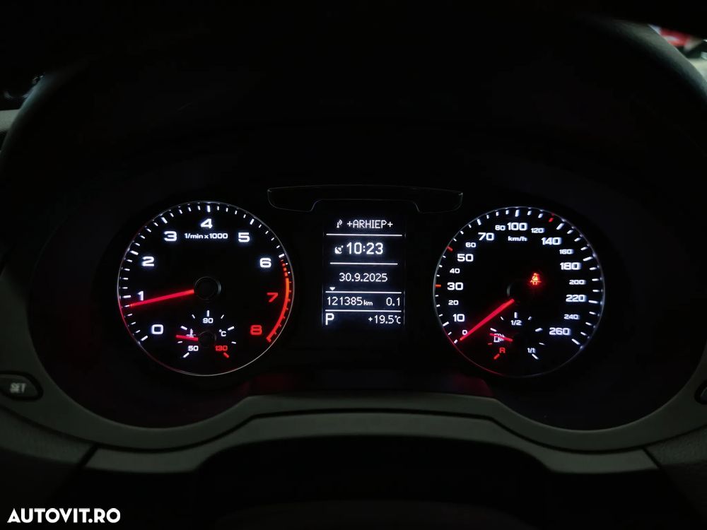 Audi Q3 2.0 TFSI Quattro Stronic Design - 28