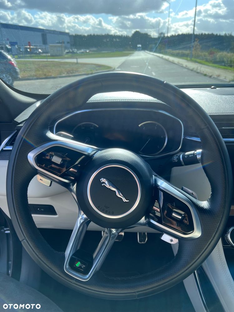 Jaguar F-Pace 3.0 TDV6 AWD R-Sport - 16
