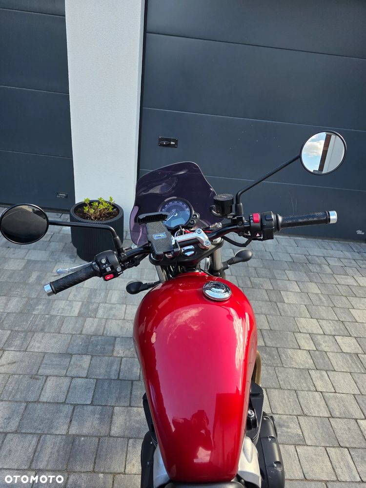 Triumph Street Twin - 5