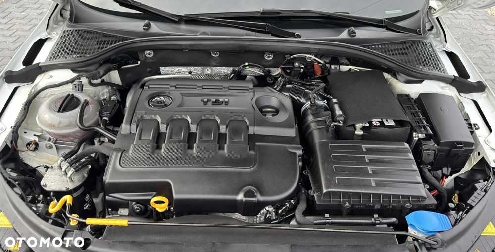 Skoda Octavia 2.0 TDI 4x4 DSG RS - 37