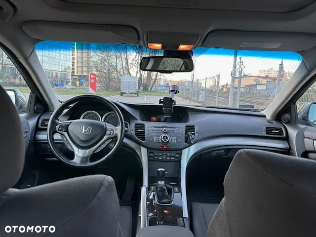 Honda Accord 2.0 Executive - 10