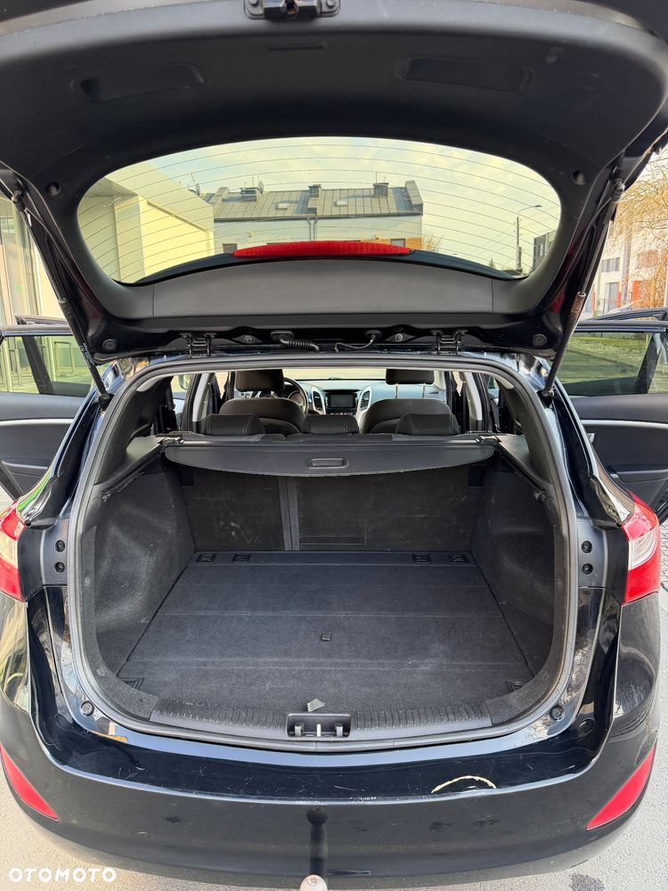 Hyundai i30 1.6 CRDi Automatik Style - 12