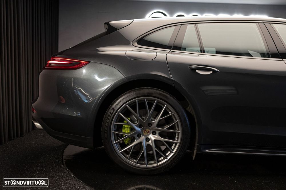 Porsche Panamera Sport Turismo 4 E-Hybrid Edition 10 Anos - 20