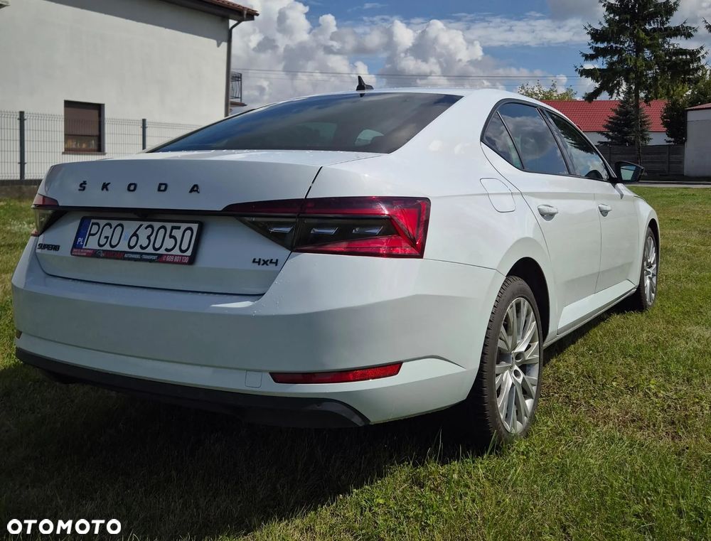 Skoda Superb 2.0 TDI SCR 4x4 Style DSG - 3