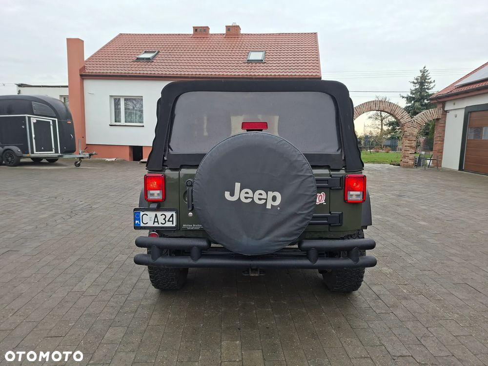 Jeep Wrangler - 5