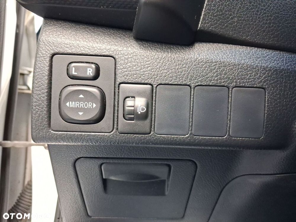 Toyota Auris 1.33 VVT-i Active - 22